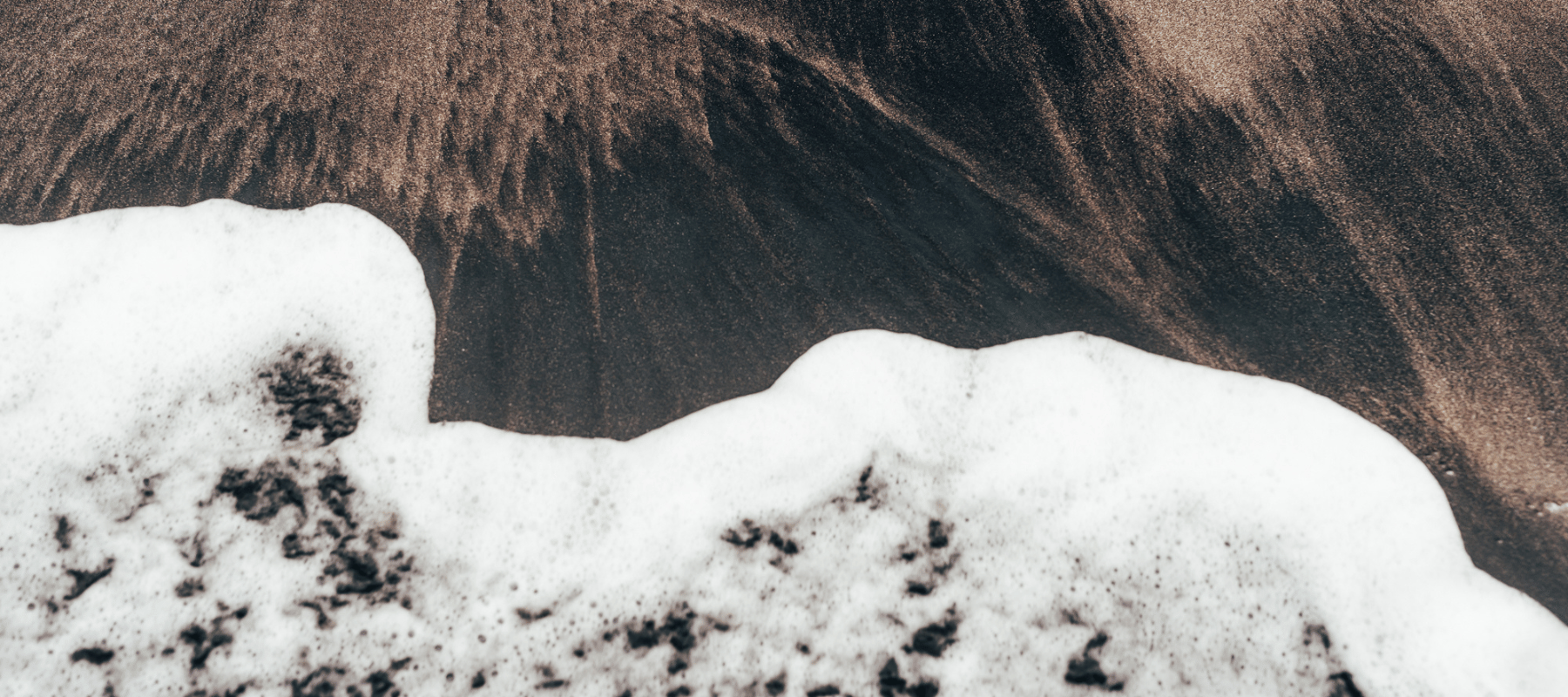 Lavastein Armbänder