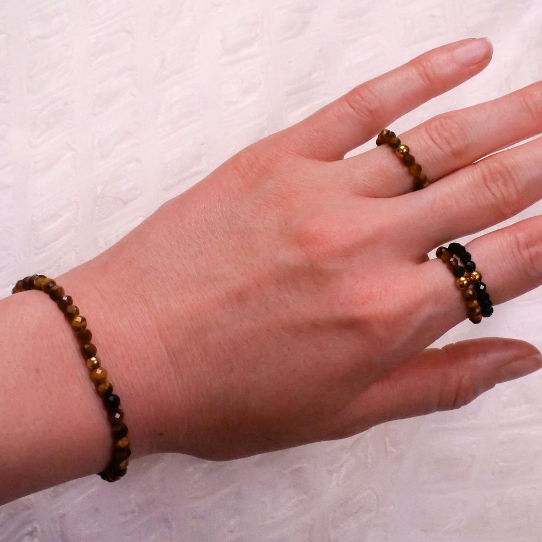 Tigerauge Ring mit vergoldeter Perle