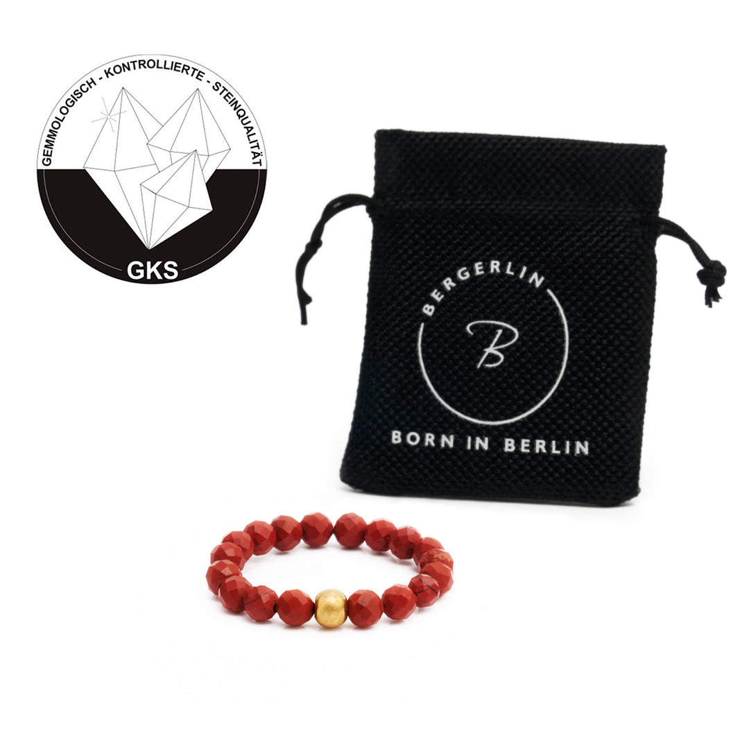 Jaspis Ring mit vergoldeter Perle