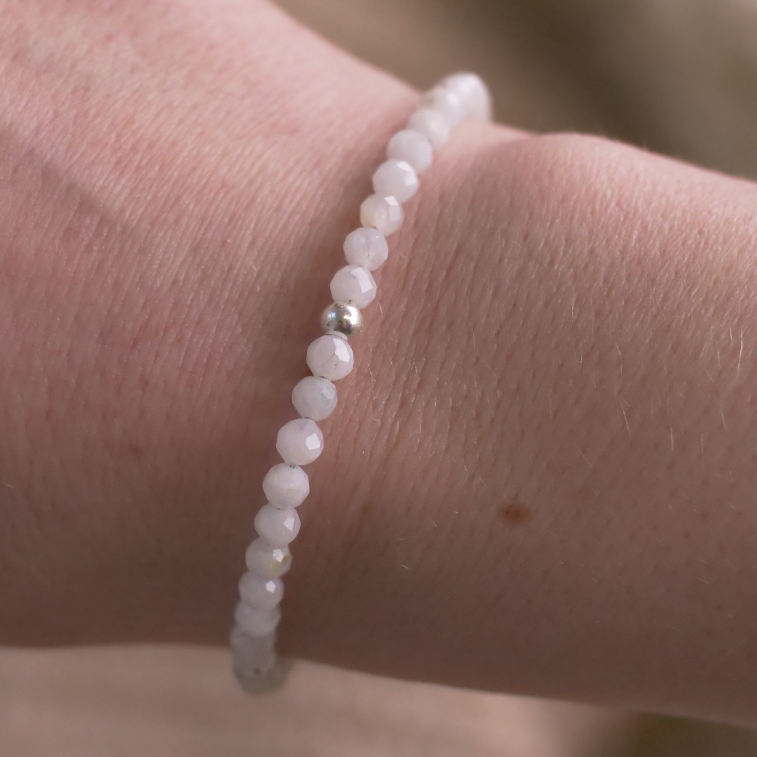 Mondstein (Labradorit) Naturstein Perlen Armband mit Verschluss