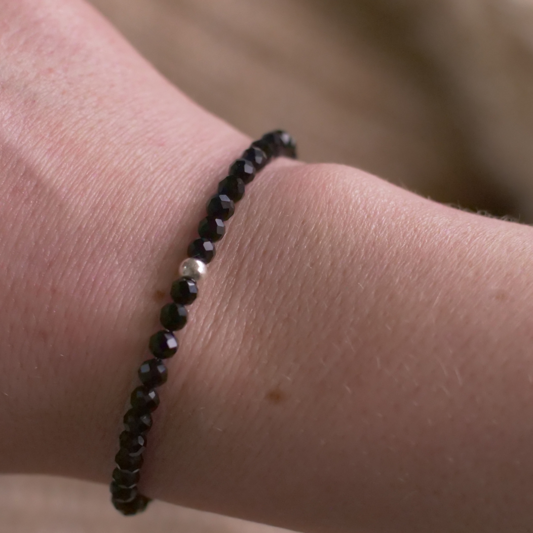 Onyx Naturstein Perlen Armband mit Verschluss (Achat farblich beh.)