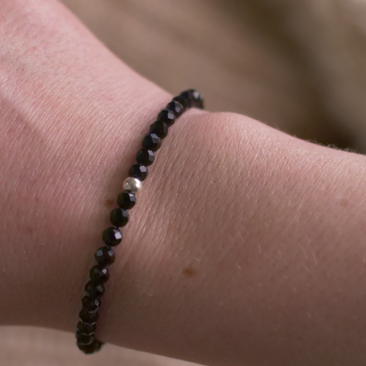 Onyx Naturstein Perlen Armband mit Verschluss (Achat farblich beh.)