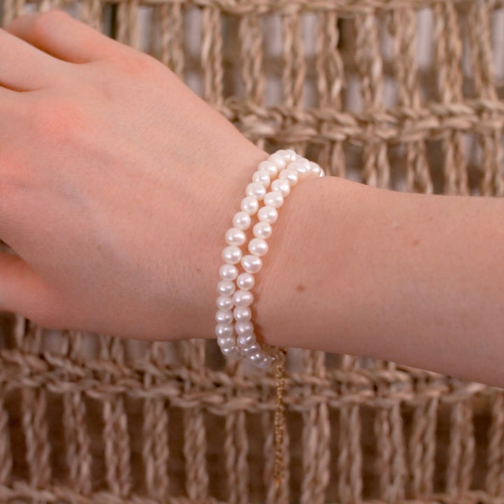 Perlen Armband mit Goldperle und Verschluss
