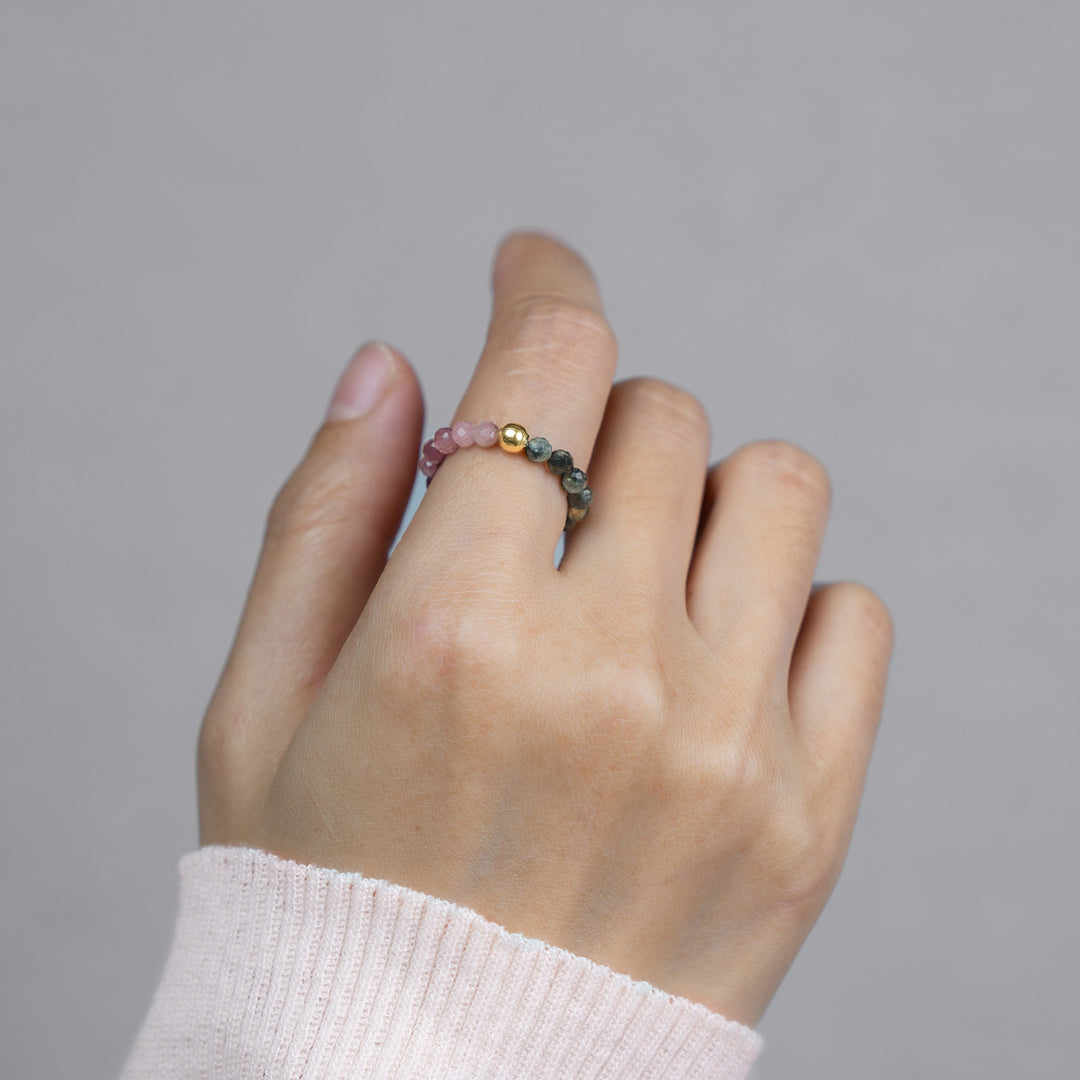 Bunter Turmalin Ring mit vergoldeter Perle