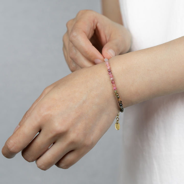Buntes Turmalin Naturstein Perlen Armband mit vergoldetem Verschluss