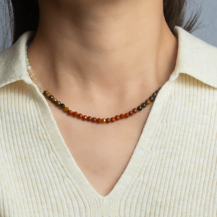 Chakra Naturstein Perlen Halskette mit Goldperle und vergoldetem Verschluss